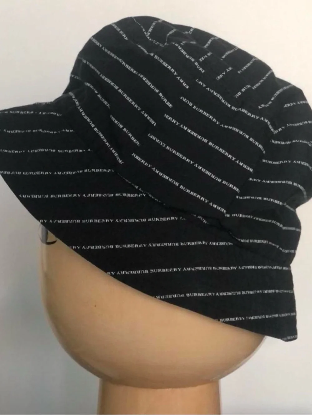 Burberry Black Logo-Print Bucket Hat